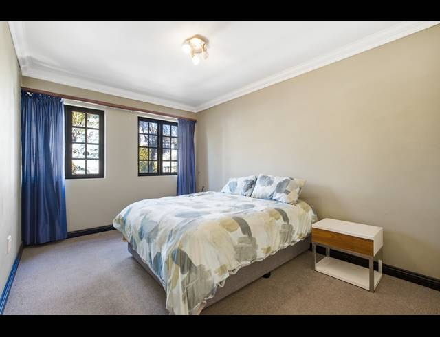 4 BEDROOM HOUSE FOR SALE IN LONEHILL